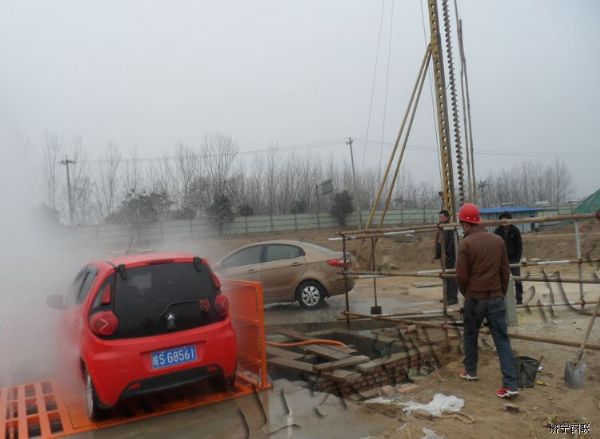 中鐵建設集團亳州分公司定制工程洗車(chē)機2.jpg